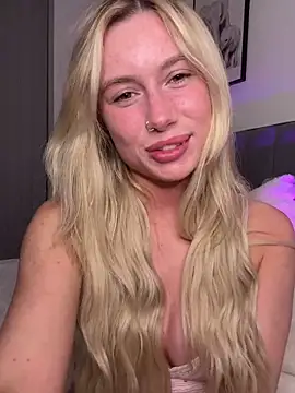 SexySaraxxoo online show from February 3, 2026, 12:21 am