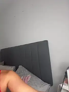 SexySaraxxoo online show from July 10, 2026, 10:43 pm