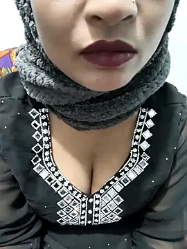 Itz Mayra  online show from February 10, 2026, 10:25 am