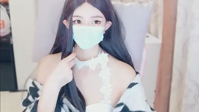 Snapshot of Aurora-77 chatting on November 2, 2025, 3:50 pm Aurora-77 online show from November 2, 2025, 3:50 pm