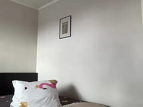 lannaah  online show from September 29, 2025, 3:28 pm