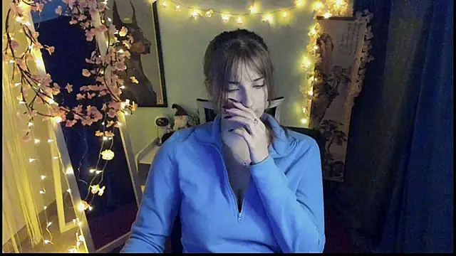 Snapshot of NeyliDream chatting on February 9, 2026, 1:20 pm NeyliDream online show from February 9, 2026, 1:20 pm