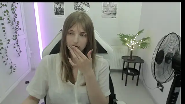 NeyliDream online show from June 26, 2026, 1:06 pm