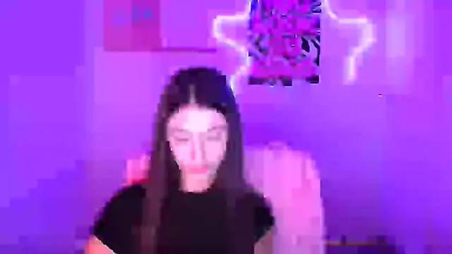 Snapshot of AlisaBubbles chatting on November 17, 2025, 12:31 pm AlisaBubbles online show from November 17, 2025, 12:31 pm