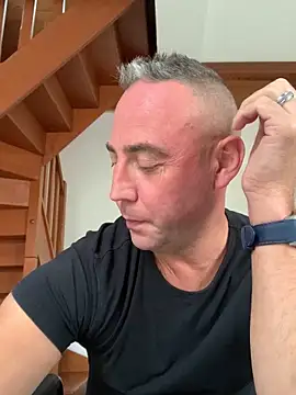 Snapshot of Marronglace1 chatting on October 3, 2025, 10:17 am Marronglace1 online show from October 3, 2025, 10:17 am