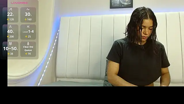 Snapshot of kendra_lux1 chatting on February 5, 2026, 12:34 pm kendra lux1 online show from February 5, 2026, 12:34 pm