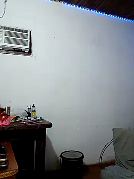 girlpee online show from November 4, 2025, 12:20 pm