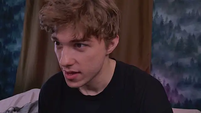 Snapshot of MarkShot_ chatting on October 20, 2025, 3:01 pm MarkShot online show from October 20, 2025, 3:01 pm