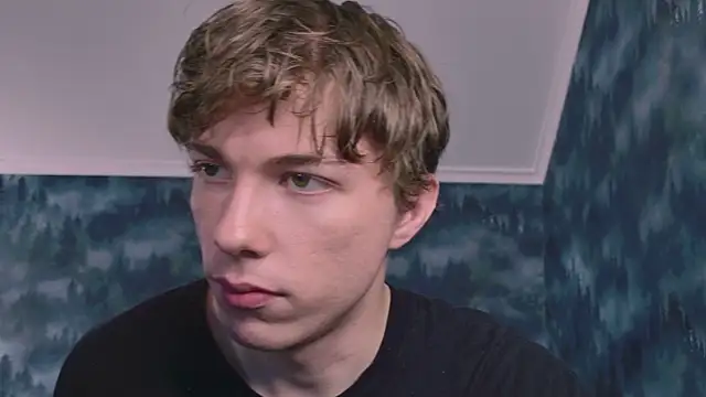 Snapshot of MarkShot_ chatting on November 1, 2025, 4:23 pm MarkShot online show from November 1, 2025, 4:23 pm