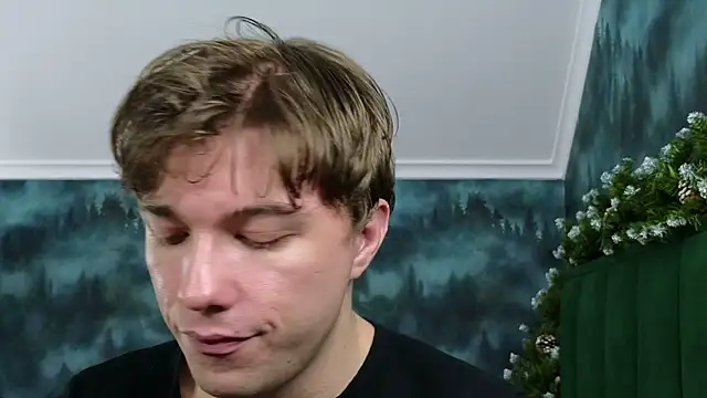 Snapshot of MarkShot_ chatting on December 5, 2025, 5:55 pm MarkShot online show from December 5, 2025, 5:55 pm