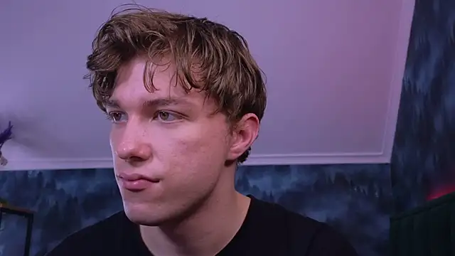 Snapshot of MarkShot_ chatting on November 13, 2025, 4:55 pm MarkShot online show from November 13, 2025, 4:55 pm