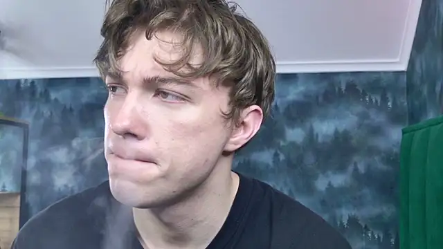 Snapshot of MarkShot_ chatting on November 17, 2025, 4:22 pm MarkShot online show from November 17, 2025, 4:22 pm