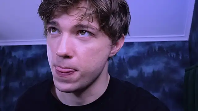 Snapshot of MarkShot_ chatting on November 22, 2025, 7:02 pm MarkShot online show from November 22, 2025, 7:02 pm