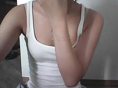 Snapshot of Anly-y chatting on October 1, 2025, 3:22 am Anly-y online show from October 1, 2025, 3:22 am