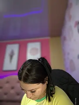 Snapshot of Megaan__More chatting on November 15, 2025, 2:37 am Megaan More online show from November 15, 2025, 2:37 am