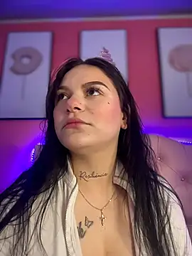 Snapshot of Megaan__More chatting on November 10, 2025, 2:49 am Megaan More online show from November 10, 2025, 2:49 am