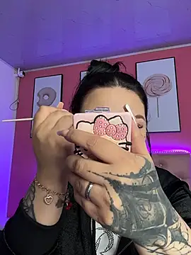 Snapshot of Megaan__More chatting on December 15, 2025, 1:33 am Megaan More online show from December 15, 2025, 1:33 am