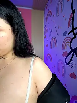 Snapshot of Megaan__More chatting on November 28, 2025, 2:12 am Megaan More online show from November 28, 2025, 2:12 am