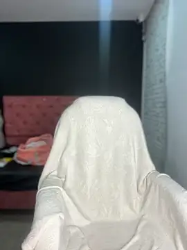 Snapshot of Megaan__More chatting on September 14, 2025, 1:50 am Megaan More online show from September 14, 2025, 1:50 am