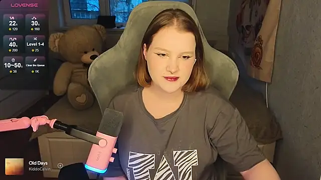 Snapshot of OliviaBlade chatting on October 5, 2025, 1:24 pm OliviaBlade online show from October 5, 2025, 1:24 pm