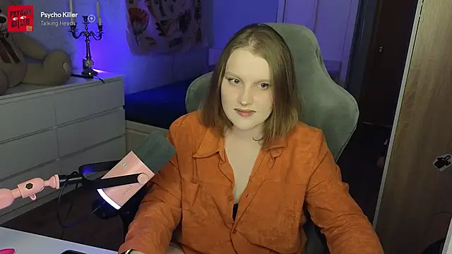 Snapshot of OliviaBlade chatting on October 31, 2025, 2:13 pm OliviaBlade online show from October 31, 2025, 2:13 pm