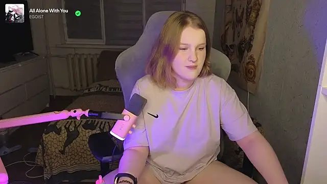 Snapshot of OliviaBlade chatting on October 23, 2025, 1:10 pm OliviaBlade online show from October 23, 2025, 1:10 pm