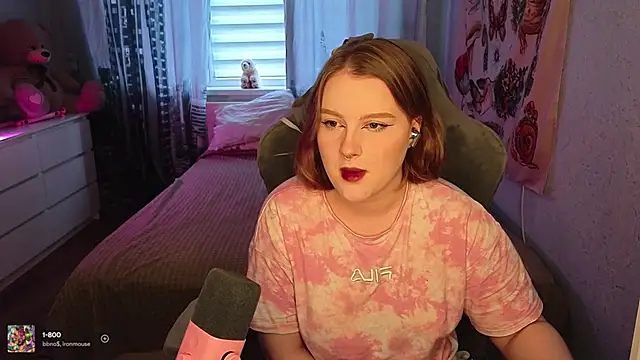 Snapshot of OliviaBlade chatting on September 13, 2025, 4:56 am OliviaBlade online show from September 13, 2025, 4:56 am