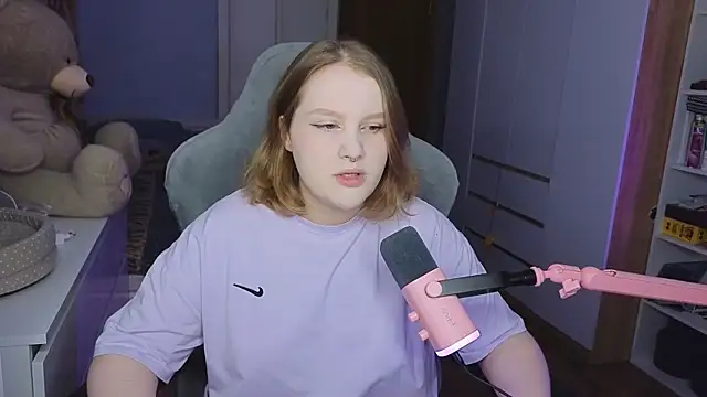 Snapshot of OliviaBlade chatting on November 2, 2025, 1:16 pm OliviaBlade online show from November 2, 2025, 1:16 pm