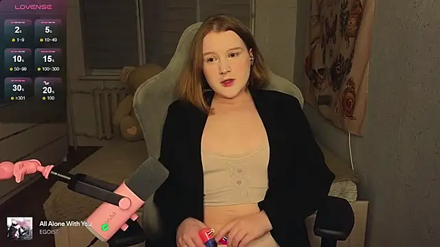 Snapshot of OliviaBlade chatting on October 4, 2025, 1:56 pm OliviaBlade online show from October 4, 2025, 1:56 pm