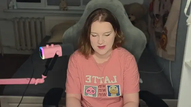 Snapshot of OliviaBlade chatting on September 27, 2025, 2:12 pm OliviaBlade online show from September 27, 2025, 2:12 pm