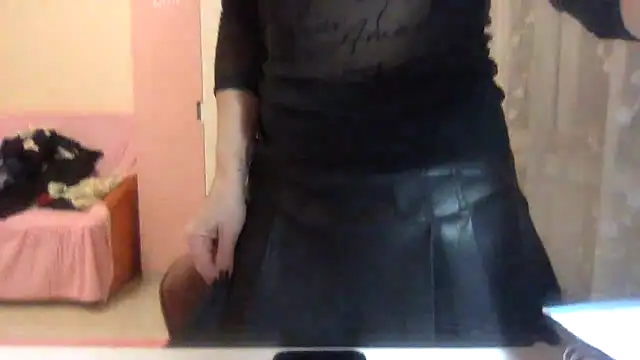 Snapshot of KarelliaStar chatting on October 25, 2025, 3:56 pm KarelliaStar online show from October 25, 2025, 3:56 pm