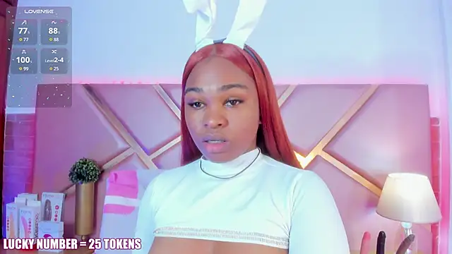 SophieSinclair online show from February 10, 2026, 12:48 pm