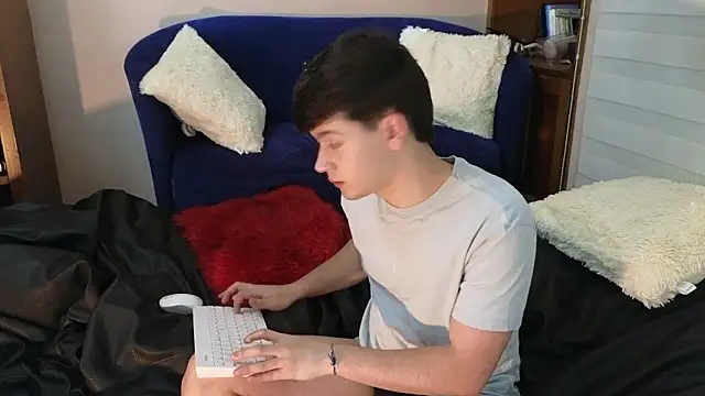 Snapshot of tightncuteass chatting on March 1, 2026, 2:22 am tightncuteass online show from March 1, 2026, 2:22 am