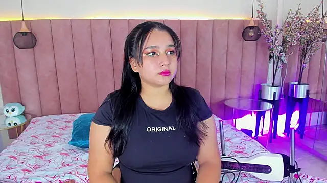 Snapshot of IvannaaVega chatting on October 12, 2025, 4:58 am IvannaaVega online show from October 12, 2025, 4:58 am