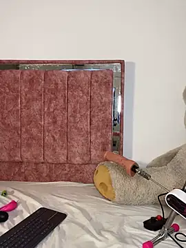 Snapshot of RebecaReslihx chatting on September 19, 2025, 3:10 am RebecaReslihx online show from September 19, 2025, 3:10 am