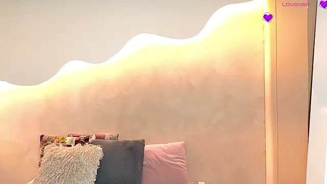 Kloee 12 online show from October 24, 2025, 12:26 pm