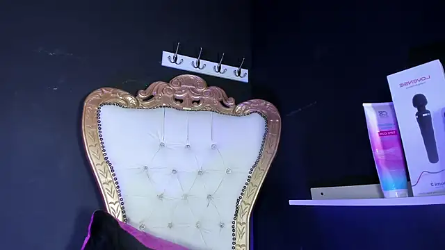 Snapshot of Bagiolett chatting on November 27, 2025, 8:09 pm Bagiolett online show from November 27, 2025, 8:09 pm