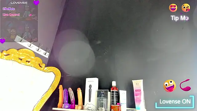 Snapshot of Bagiolett chatting on November 15, 2025, 7:18 pm Bagiolett online show from November 15, 2025, 7:18 pm