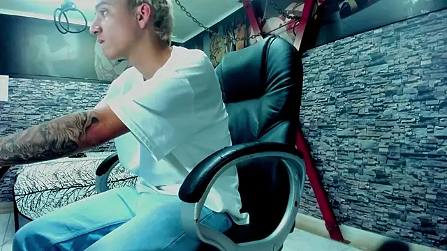 weesley boy online show from September 29, 2025, 11:21 pm