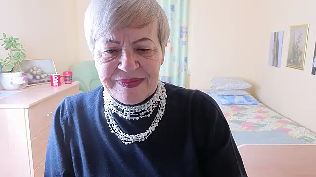 Freya Fable online show from October 17, 2025, 7:44 am