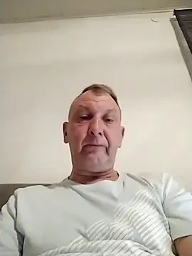 Snapshot of niezlomny75 chatting on September 10, 2025, 10:42 pm niezlomny75 online show from September 10, 2025, 10:42 pm