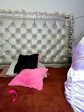 Snapshot of ZARAY_1118 chatting on November 28, 2025, 7:47 pm ZARAY 1118 online show from November 28, 2025, 7:47 pm