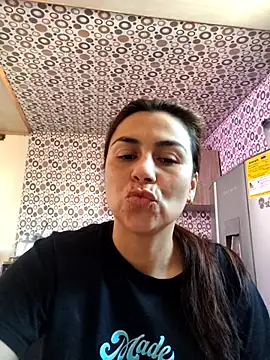 vanessa-titisM online show from May 9, 2026, 2:31 pm