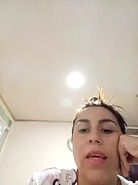 Snapshot of vanessa-titisM chatting on July 16, 2026, 1:46 am vanessa-titisM online show from July 16, 2026, 1:46 am