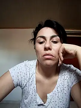 vanessa-titisM online show from November 15, 2025, 2:54 pm