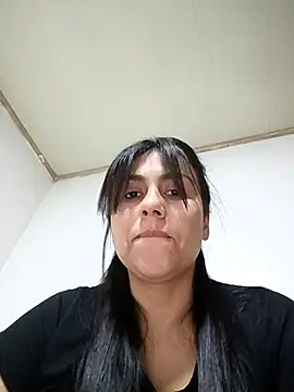 vanessa-titisM online show from November 9, 2025, 2:15 am