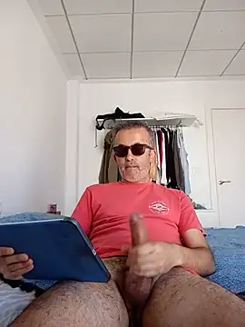 EmilioTaladdro online show from May 28, 2026, 11:16 am