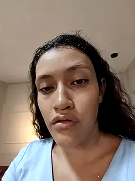 ArielBlossom    online show from October 26, 2025, 11:10 am