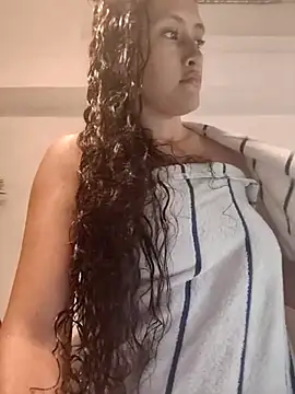 ArielBlossom    online show from November 27, 2025, 11:16 pm