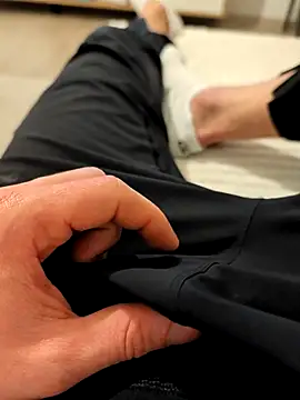 Milike 93 online show from March 1, 2026, 10:32 pm